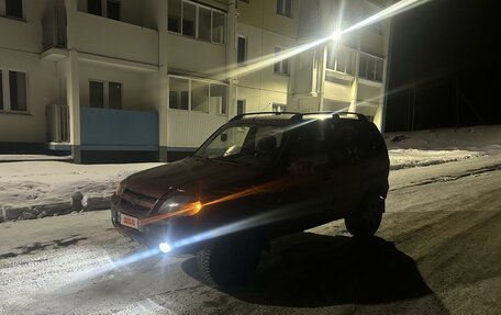 Chevrolet Niva I рестайлинг, 2009 год, 380 000 рублей, 2 фотография