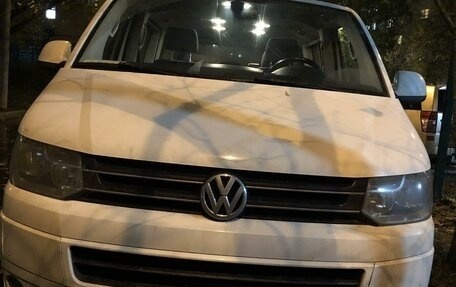 Volkswagen Multivan T5, 2013 год, 2 100 000 рублей, 1 фотография