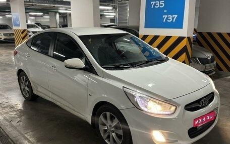 Hyundai Solaris II рестайлинг, 2013 год, 850 000 рублей, 4 фотография