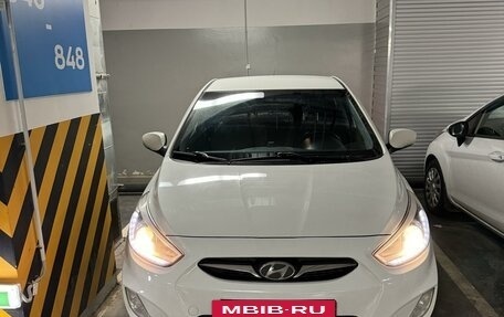 Hyundai Solaris II рестайлинг, 2013 год, 850 000 рублей, 17 фотография