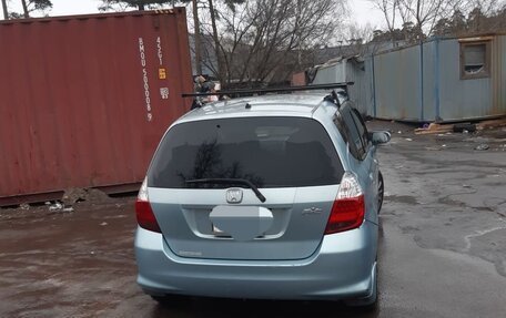 Honda Fit III, 2004 год, 700 000 рублей, 6 фотография