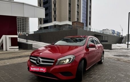 Mercedes-Benz A-Класс, 2013 год, 1 450 000 рублей, 2 фотография