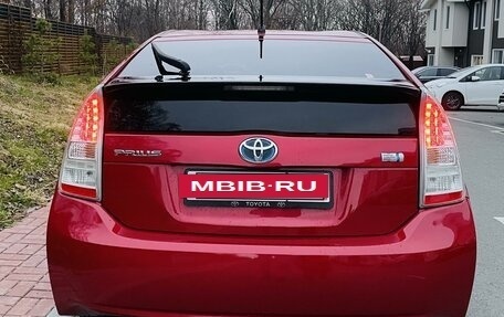 Toyota Prius, 2010 год, 1 070 000 рублей, 6 фотография