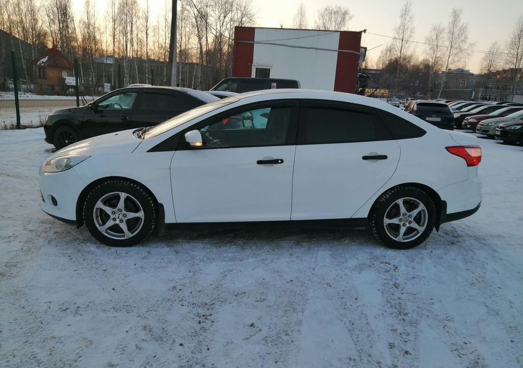 Ford Focus III, 2011 год, 805 000 рублей, 2 фотография