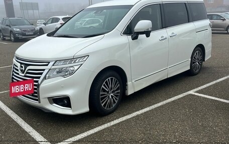 Nissan Elgrand III, 2019 год, 2 850 000 рублей, 2 фотография