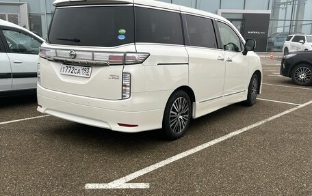 Nissan Elgrand III, 2019 год, 2 850 000 рублей, 5 фотография