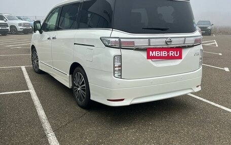 Nissan Elgrand III, 2019 год, 2 850 000 рублей, 6 фотография