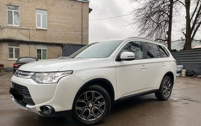 Mitsubishi Outlander III рестайлинг 3, 2014 год, 1 450 000 рублей, 1 фотография