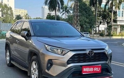 Toyota RAV4, 2021 год, 2 299 000 рублей, 1 фотография