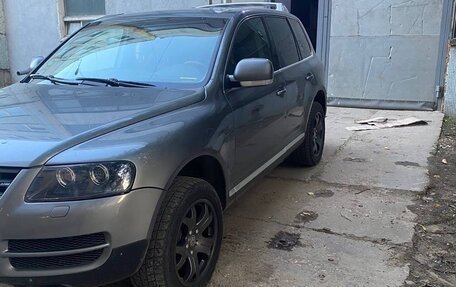 Volkswagen Touareg III, 2004 год, 1 295 000 рублей, 1 фотография