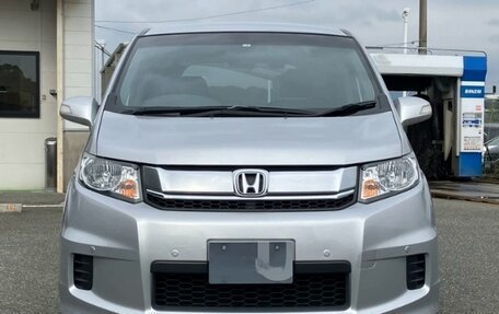 Honda Freed I, 2016 год, 892 000 рублей, 1 фотография