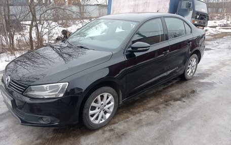 Volkswagen Jetta VI, 2012 год, 1 050 000 рублей, 1 фотография