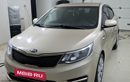 KIA Rio III рестайлинг, 2015 год, 900 000 рублей, 1 фотография