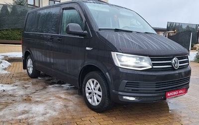 Volkswagen Multivan T6 рестайлинг, 2017 год, 3 150 000 рублей, 1 фотография