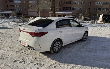 KIA Rio IV, 2021 год, 1 615 000 рублей, 3 фотография