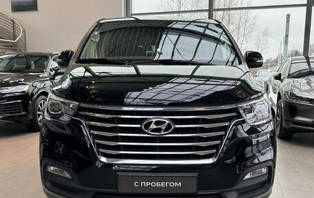 Hyundai Grand Starex Grand Starex I рестайлинг 2, 2018 год, 3 975 000 рублей, 2 фотография