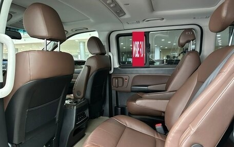 Hyundai Grand Starex Grand Starex I рестайлинг 2, 2018 год, 3 975 000 рублей, 14 фотография