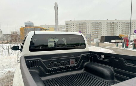 Toyota Hilux VIII, 2017 год, 2 320 000 рублей, 8 фотография