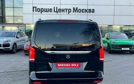 Mercedes-Benz V-Класс, 2015 год, 4 390 000 рублей, 5 фотография