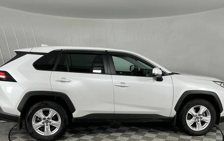 Toyota RAV4, 2021 год, 3 150 000 рублей, 4 фотография