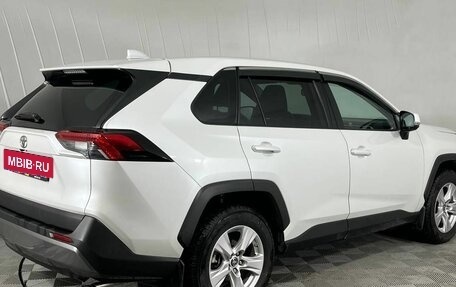 Toyota RAV4, 2021 год, 3 150 000 рублей, 5 фотография