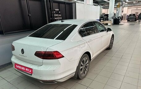 Volkswagen Passat B8 рестайлинг, 2021 год, 3 167 000 рублей, 25 фотография