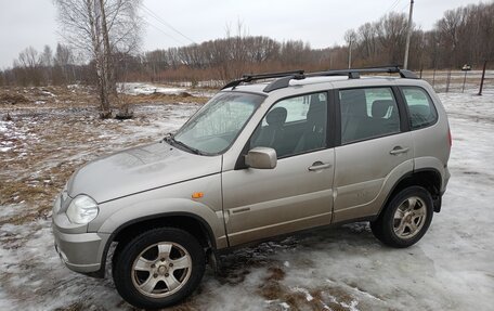 Chevrolet Niva I рестайлинг, 2010 год, 500 000 рублей, 1 фотография