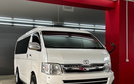 Toyota RegiusAce, 2011 год, 2 955 000 рублей, 2 фотография