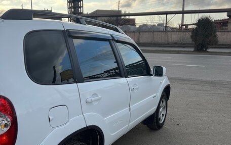 Chevrolet Niva I рестайлинг, 2010 год, 690 000 рублей, 5 фотография