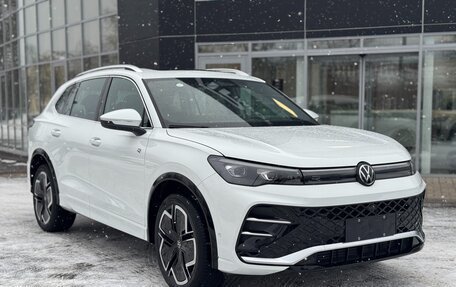 Volkswagen Tiguan, 2024 год, 5 780 000 рублей, 3 фотография