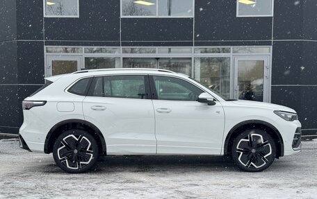 Volkswagen Tiguan, 2024 год, 5 780 000 рублей, 4 фотография