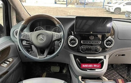 Mercedes-Benz Vito, 2021 год, 3 500 000 рублей, 10 фотография