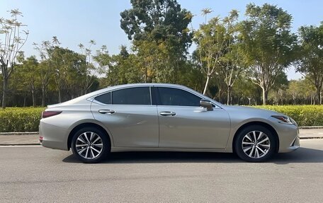 Lexus ES VII, 2021 год, 3 900 000 рублей, 7 фотография