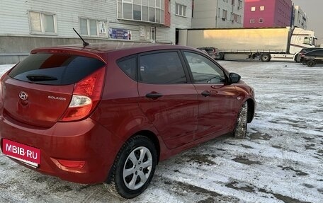 Hyundai Solaris II рестайлинг, 2013 год, 850 000 рублей, 4 фотография