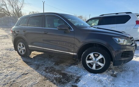 Volkswagen Touareg III, 2011 год, 2 070 000 рублей, 3 фотография