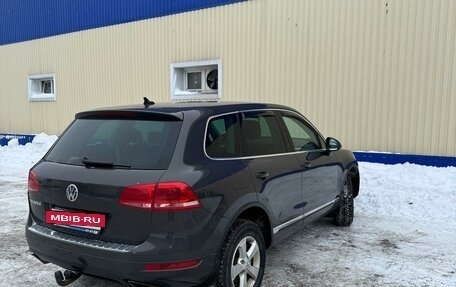 Volkswagen Touareg III, 2011 год, 2 070 000 рублей, 2 фотография