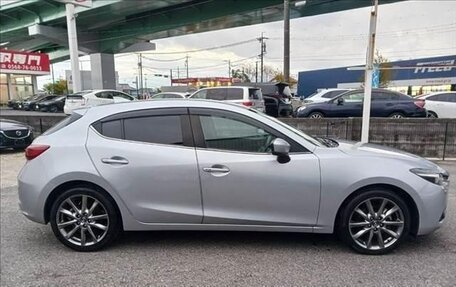 Mazda Axela, 2016 год, 1 070 000 рублей, 4 фотография