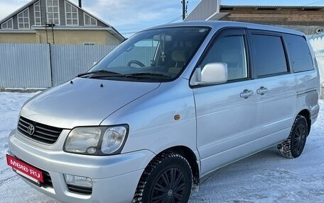 Toyota Lite Ace IV, 2001 год, 815 000 рублей, 3 фотография