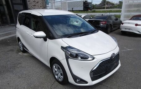 Toyota Sienta II, 2020 год, 1 078 000 рублей, 2 фотография