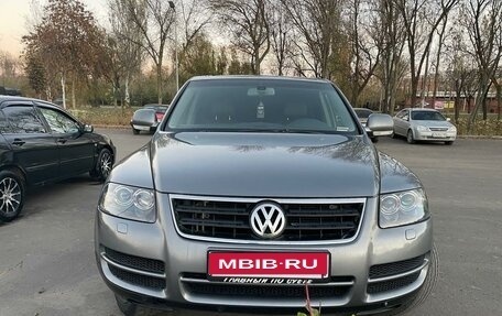 Volkswagen Touareg III, 2004 год, 1 295 000 рублей, 3 фотография