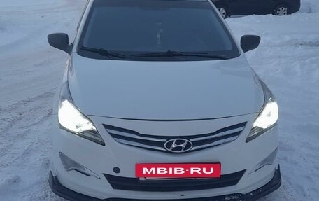 Hyundai Solaris II рестайлинг, 2016 год, 820 000 рублей, 2 фотография