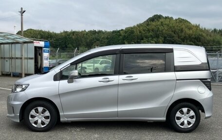 Honda Freed I, 2016 год, 892 000 рублей, 2 фотография