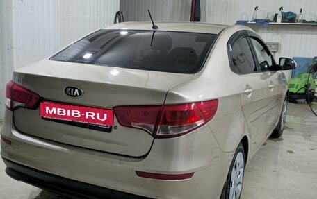 KIA Rio III рестайлинг, 2015 год, 900 000 рублей, 3 фотография