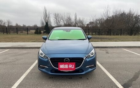 Mazda Axela, 2018 год, 1 900 000 рублей, 2 фотография