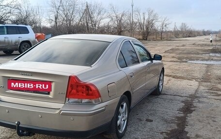 Volvo S60 III, 2005 год, 450 000 рублей, 4 фотография