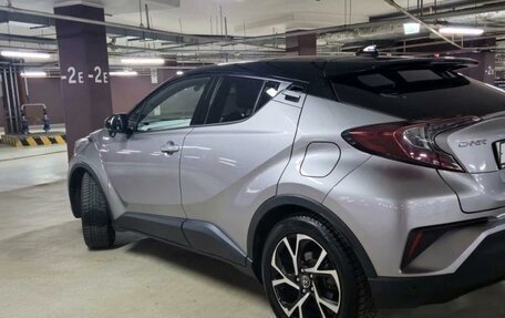 Toyota C-HR I рестайлинг, 2018 год, 2 130 000 рублей, 5 фотография