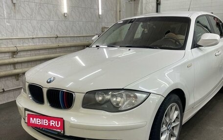 BMW 1 серия, 2010 год, 890 000 рублей, 2 фотография