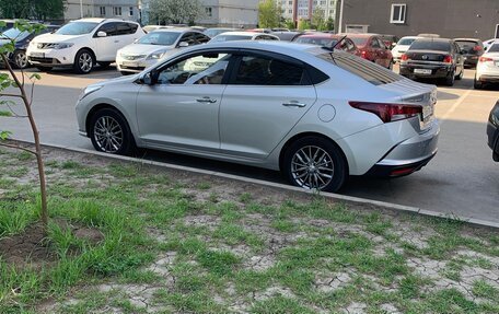 Hyundai Solaris II рестайлинг, 2022 год, 2 400 000 рублей, 9 фотография