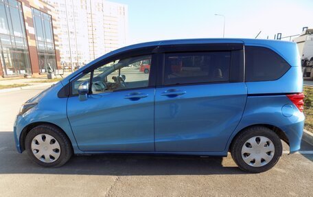 Honda Freed I, 2011 год, 1 300 000 рублей, 2 фотография