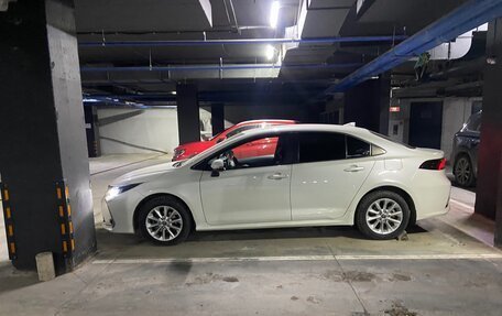 Toyota Corolla, 2019 год, 2 300 000 рублей, 4 фотография